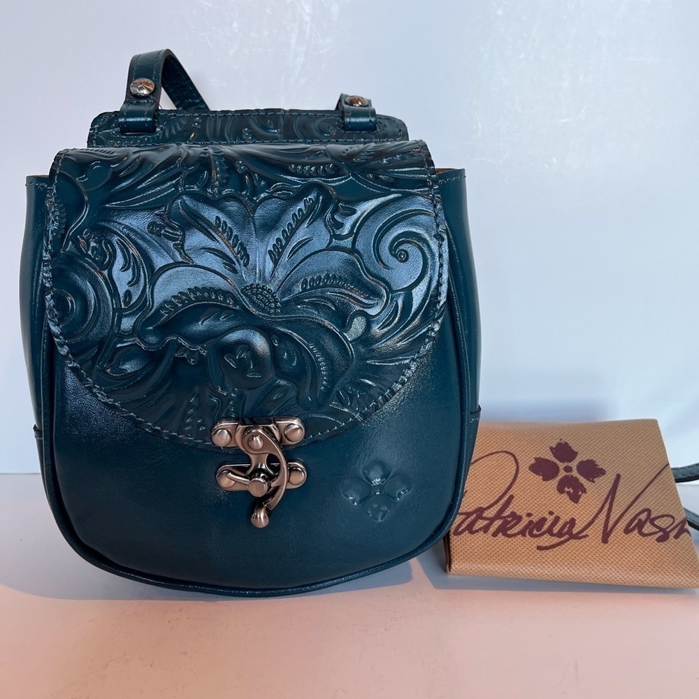 NWT Patricia Nash Leather Rocca Saddle Blue Coral Crossbody Bag - Picture 1 of 13